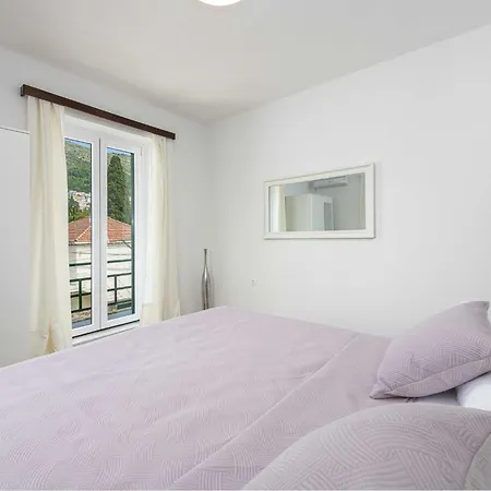 Διαμέρισμα Iva - One Bedroom With Balcony