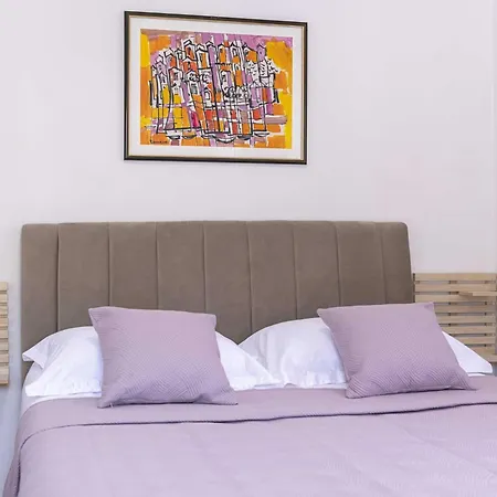 Iva - One Bedroom With Balcony