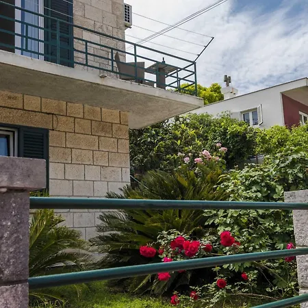 Appartement Iva - One Bedroom With Balcony *