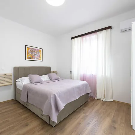 Iva - One Bedroom With Balcony アパート *